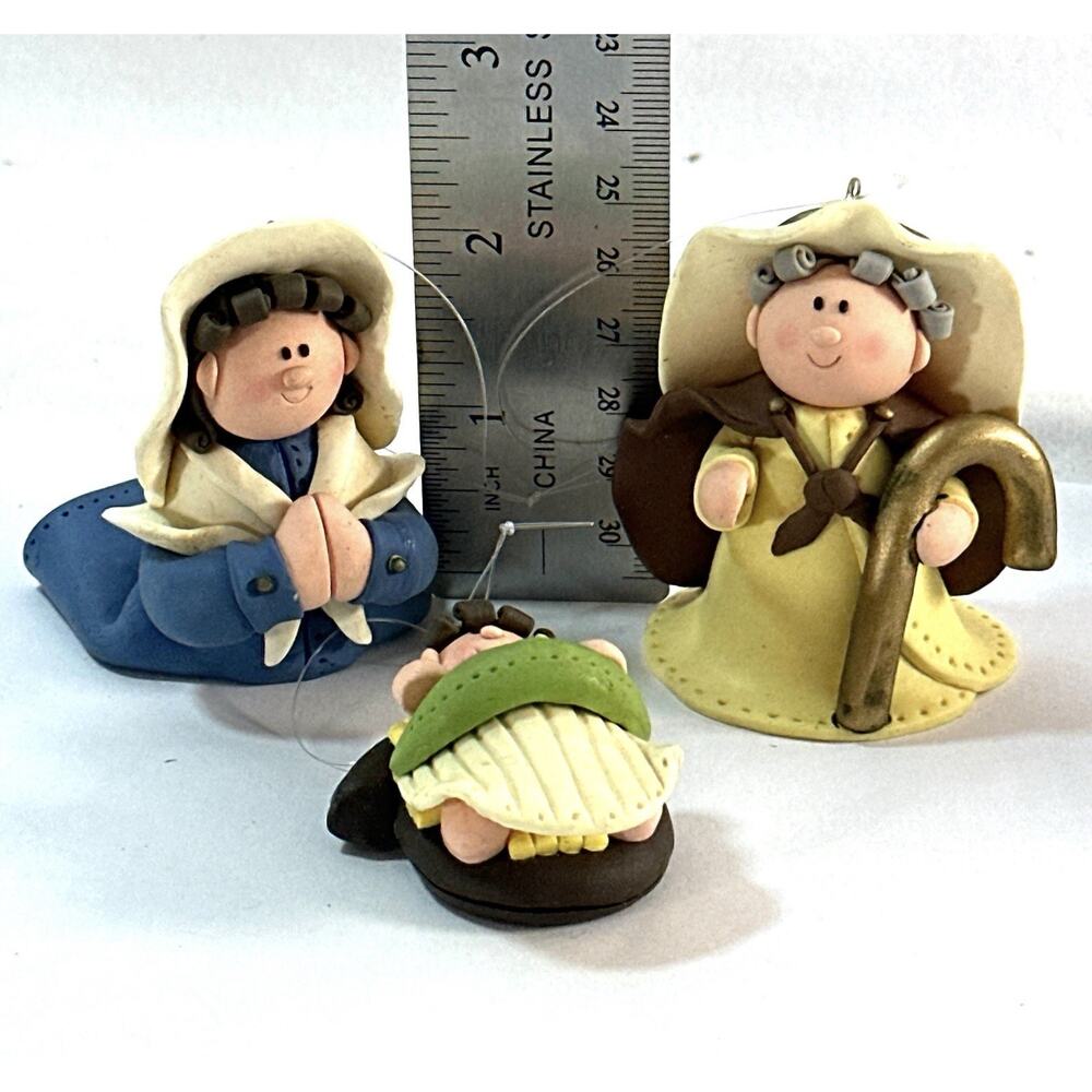 Vintage 2004 BAF Polymer Clay Nativity Ornament Set 7 Pc Felt Manger Box - Picture 3 of 11